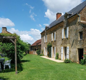 La Geneste un gîte dans la campagne sarladaise